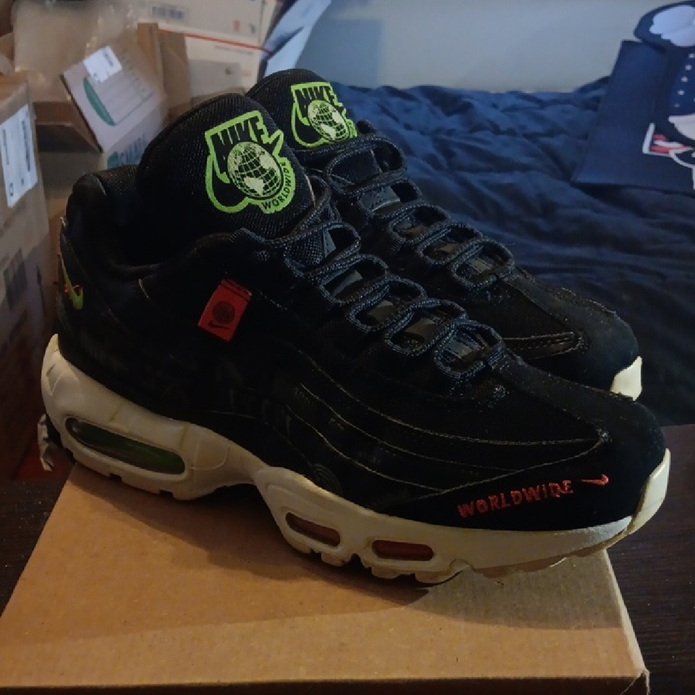 Nike Air Max 95 Rare SE (2020) Worldwide Pack Mens 8 Womens 9.5 EUC - Picture 3 of 9